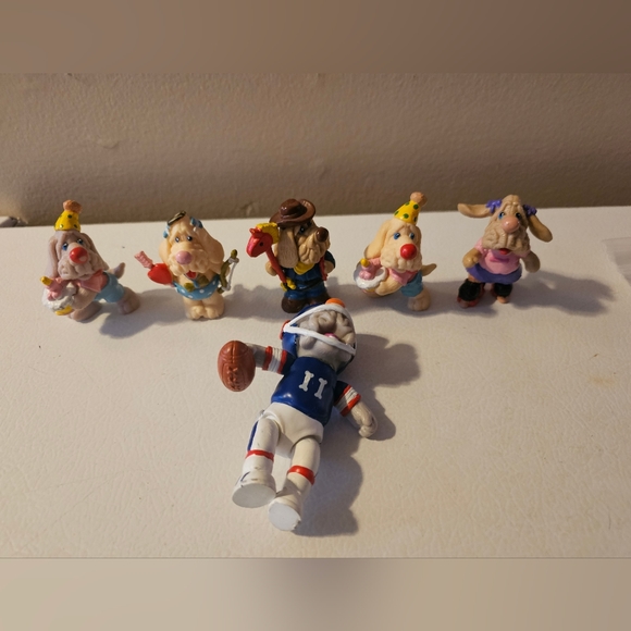 Vintage 1980s Wrinkles the Dog figures Ganz Bros Set of 6 - Picture 1 of 9